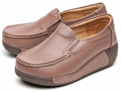 Коричневый