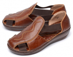 Коричневый