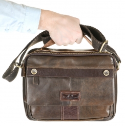 Коричневый