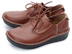 Коричневый