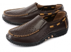 Коричневый