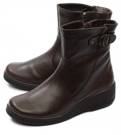 Коричневый