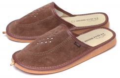 Коричневый