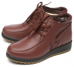 Коричневый