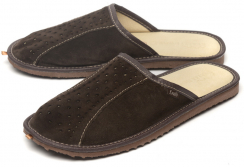 Коричневый