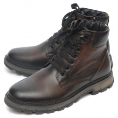 Коричневый