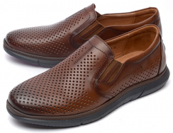 Коричневый