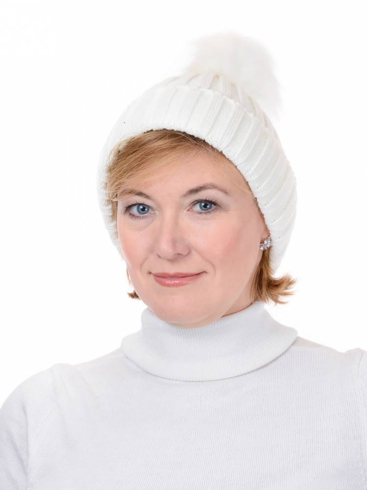 шапка женская с меховым помпоном