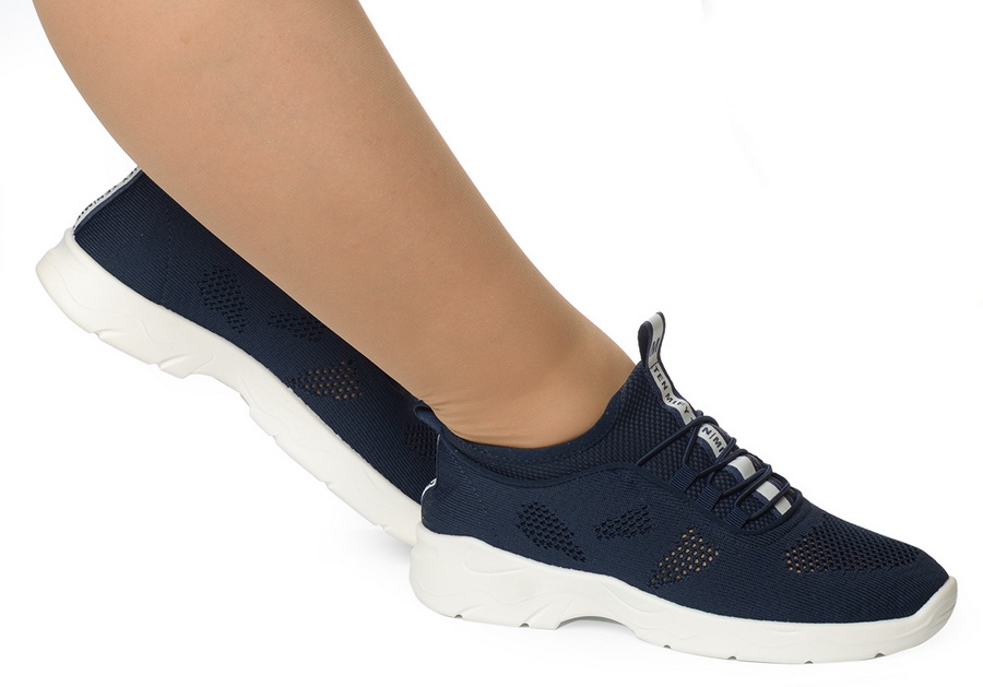 женские кроссовки алми россия